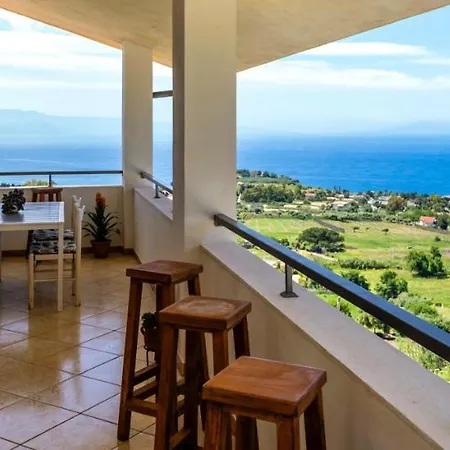 The Olive Tree - Seaview Apartment *