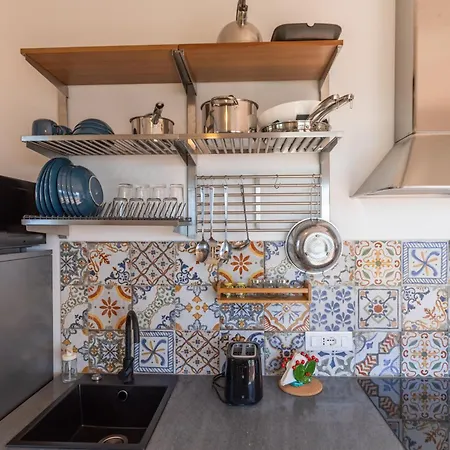 The Olive Tree - Seaview Apartment