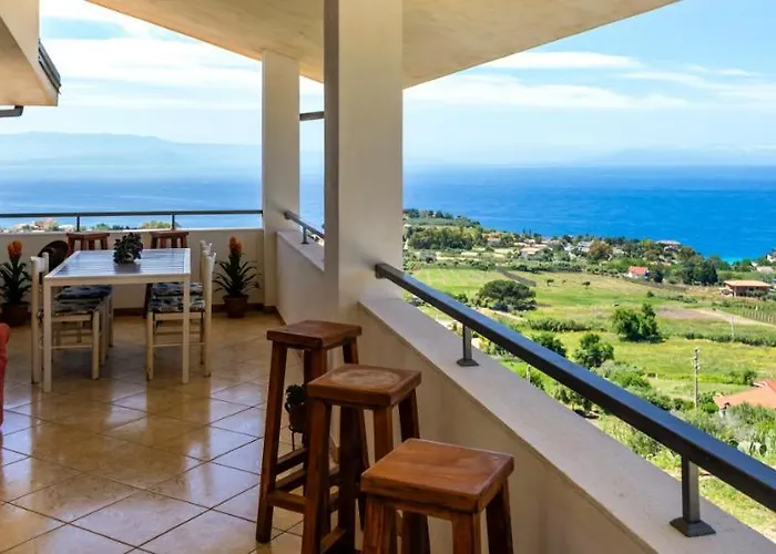 The Olive Tree - Seaview Apartment *